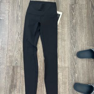 Wunder Under Pant HR Brushed Size 4 in Black